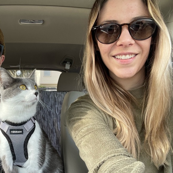 Meet your Posher, Lauren - Picture 1 of 1